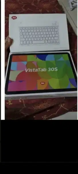 Tablet itel vista tab 30S 4/128 sinyal 4G LTE bonus flipcase keyboard