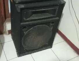 Speaker aktif custom