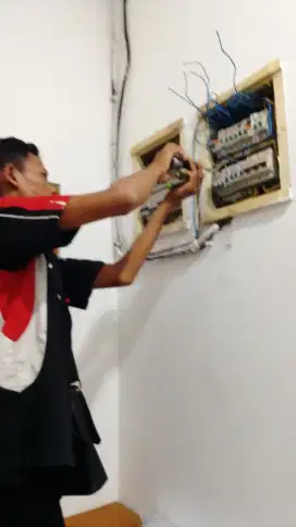 Tukang listrik terdekat 24 jam online