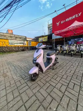 Sepeda Listrik Uwinfly D65 Ungu ramah anak ada sandaran aman
