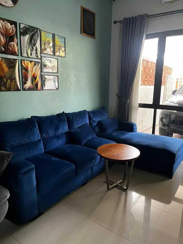 Sofa plus Meja dari Informa