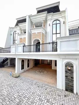 Rumah Baru Mewah Dalam Cluster Pinggir Jalan Raya Di Jagakarsa