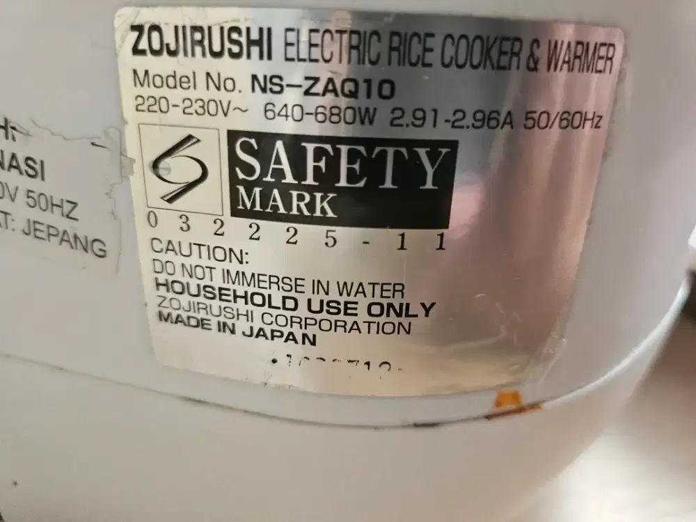 Rice Cooker Zojirushi NS-ZAQ10 Made In Japan