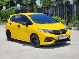 JAZZ RS METIC 2020 km 14 ribu
