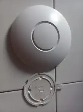 ROUTER UBIQUITI UNIFI AP AC LITE
