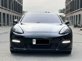 PORSCHE PANAMERA 3.6L V6 2013 TERMURAH

NIK 2013
KM 30 Rb