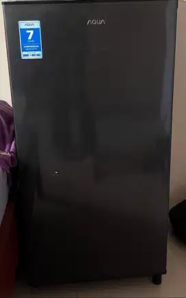 KULKAS AQUA 1 PINTU ABU-ABU