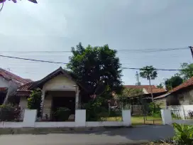 Dijual tanah & bangunan