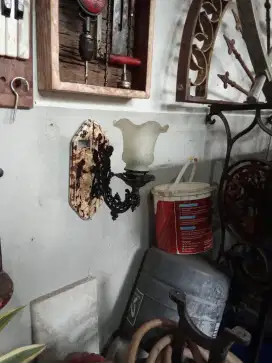 Lampu dinding antik vintage