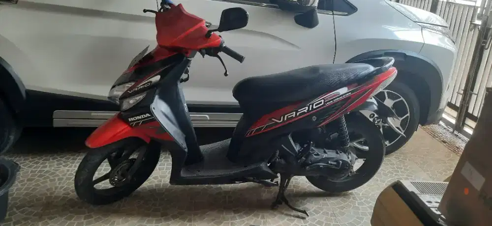Honda vario 2010 karbu warna merah