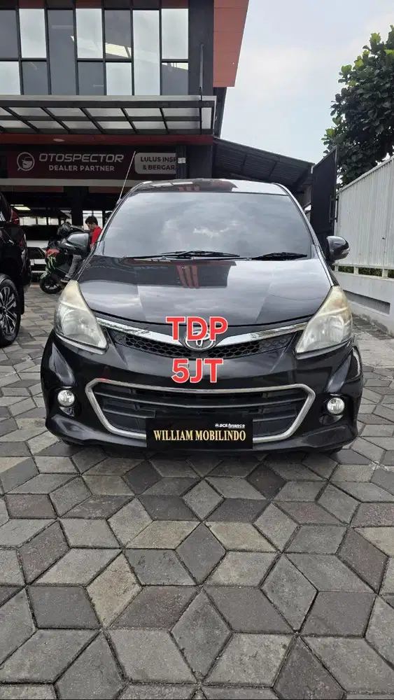 Toyota Avanza Veloz 1.5 Matic Tahun 2014 Kondisi Mulus Terawat