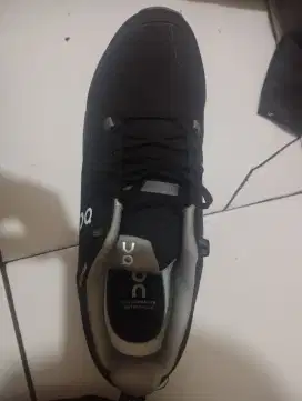 jual sepatu bagus cloud 6 harga ekonomis tdk mahal