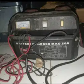 Dijual casan aki mobil & motor 20A
