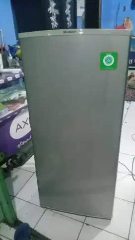 Dijual Freezer rak merek SHARP normal nominus rak Lengkap harga nego