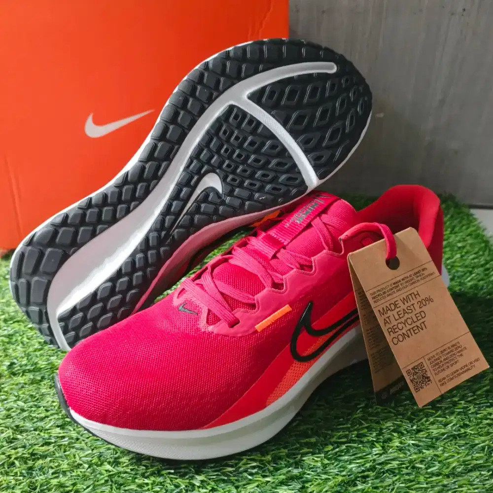 Sepatu Running Nike Downshifter 13 Size 42.5
