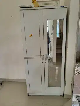 Dijual lemari putih aesthetic ofrans living 2 pintu dgn cermin