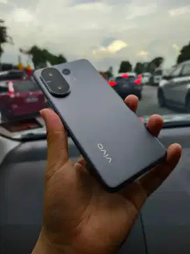 Vivo V60 5G like new