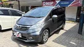 Honda Freed PSD 2013 matic mulus siap pakai