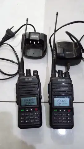 Ht dual band murah (700 rb nego ) kondisinya 99%