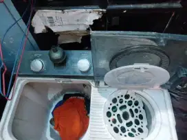 Mesin cuci electrolux 2tabung