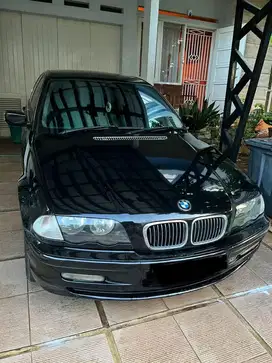 BMW 323i 2000 Bensin