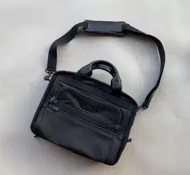 Tas Selempang Tumi Laptop Original