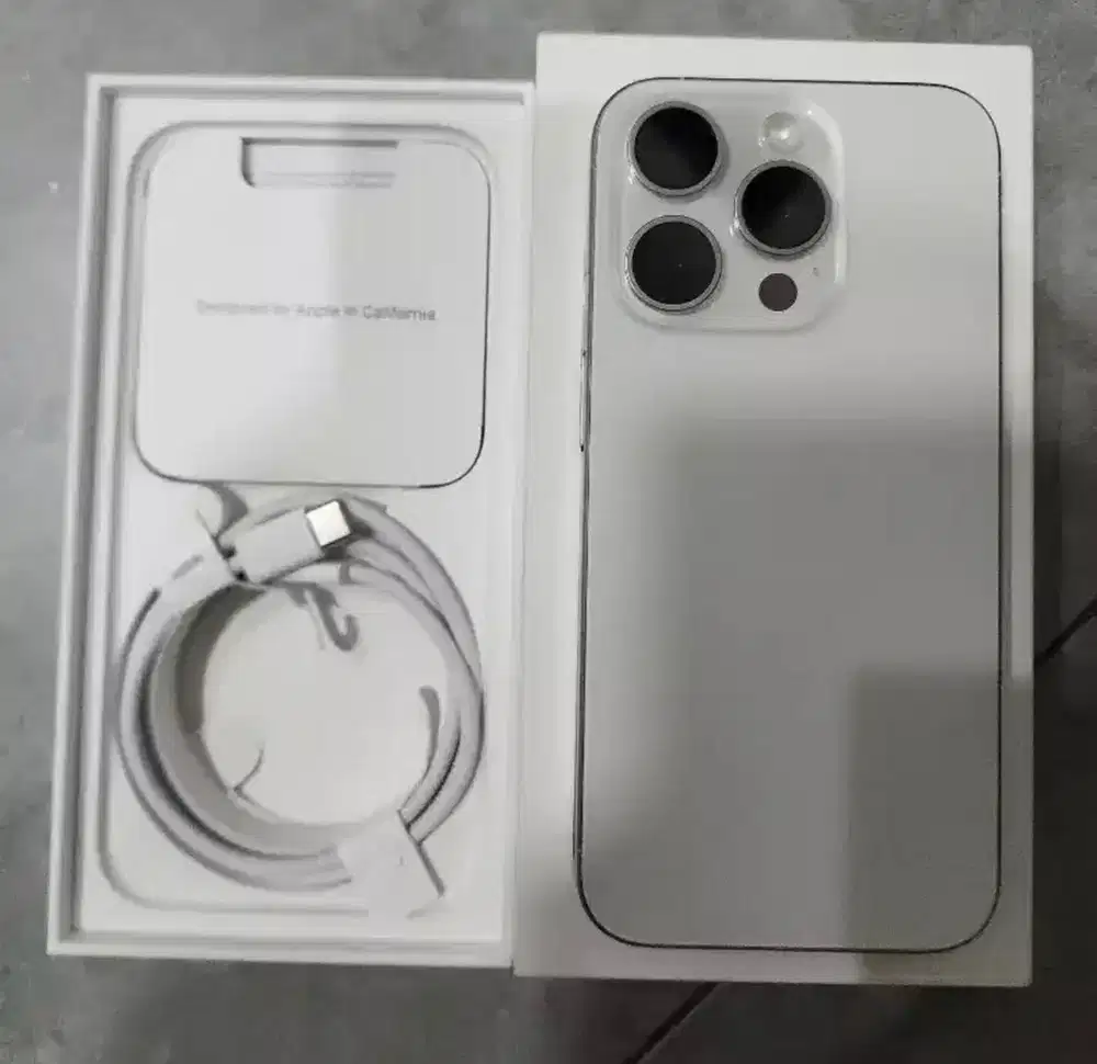 Ip  15 pro 256gb ibox full shet