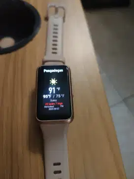 Jam tangan smartwatch wanita huawei band 7