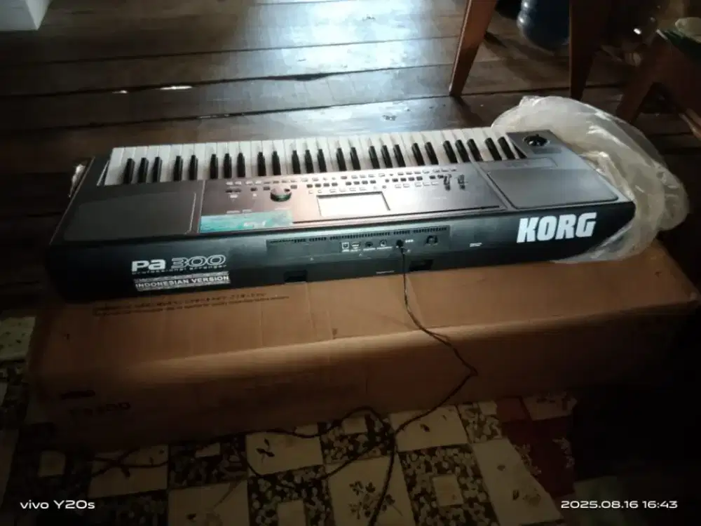 Keyboard KORG PA 300