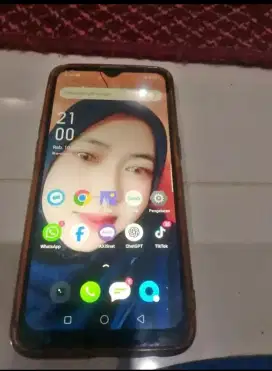 Jual realme c2 2/32 normal minus sesuai foto pemakaian sehari hari