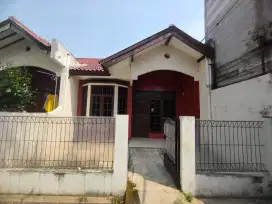 DIKONTRAKAN PERBULAN rumah di Kebon Jeruk Jakata, 1 lantai, 2 KT 2 KM