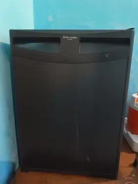 Kulkas Size Kecil merk Electrolux