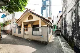 Di jual Cepat Rumah Strategis di jln H. Sainan Pondok Cina