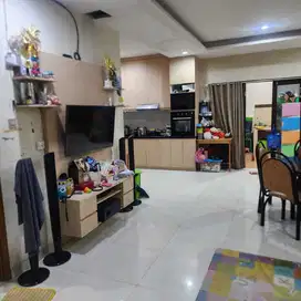 DIJUAL MURAH RUMAH 2 LANTAI BISA UNTUK USAHA DI PURI GARDENA