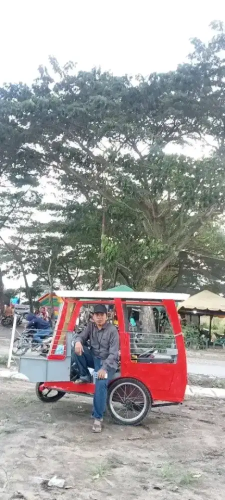 Di jual becak untuk keluarga atau angkat anak sekolah juga bisa