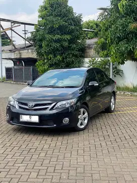 TOYOTA COROLLA ALTIS V 2.0 2013 A/T (NEGO)