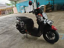 SCOOPY SPORTY 2023