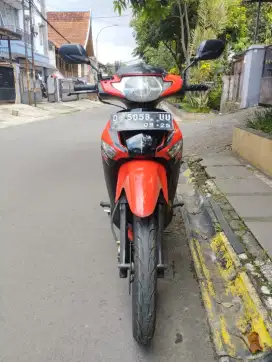 Dijual cepat motor Supra x 125 lengkap