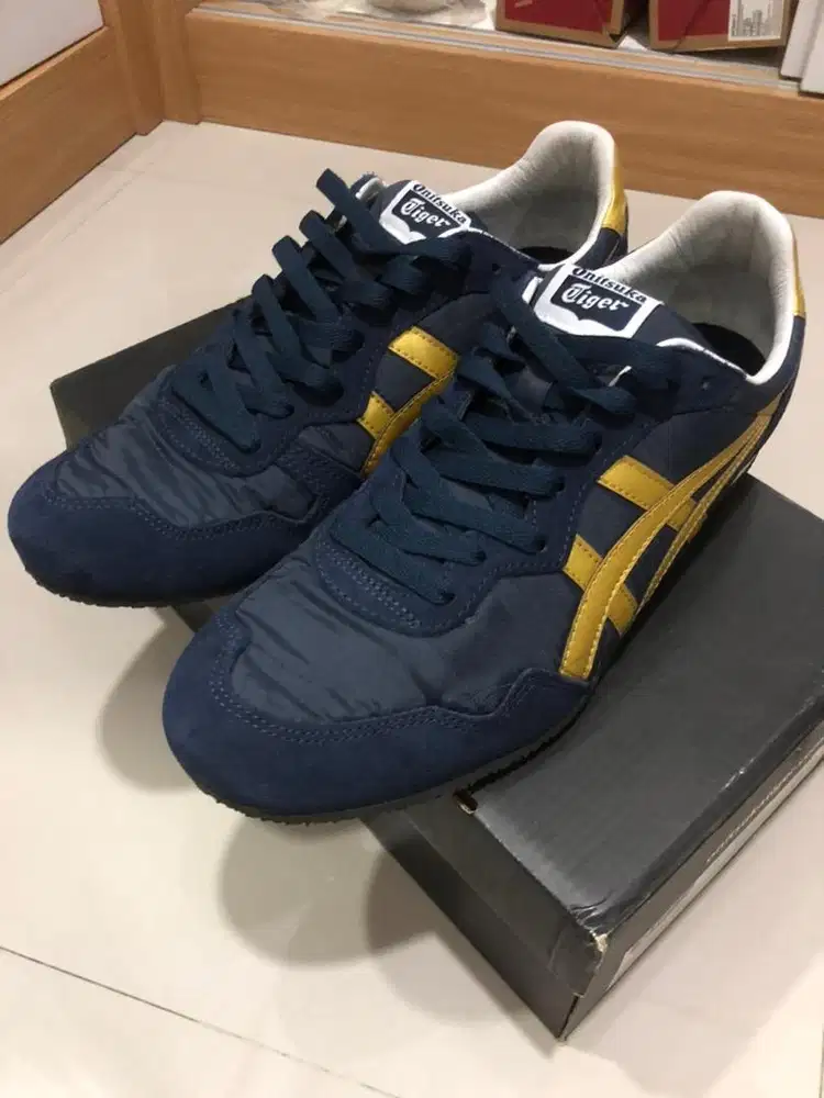 Onitsuka Tiger Serrano Midnight Pure Gold