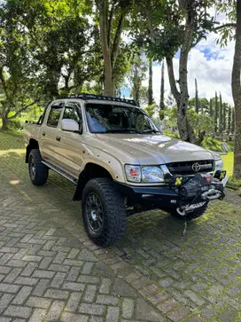 TOYOTA HILUX TIGER TAHUN 2002 MATIC