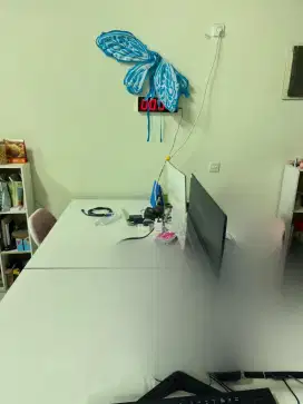 Meja komputer desk