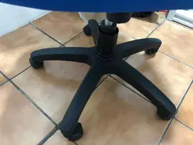 Kursi Kantor Roda (Informa)