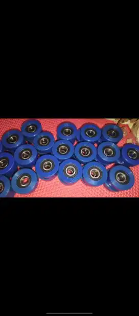 Roller step eskalator