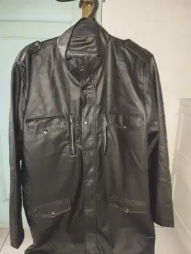 di jual jaket kulit versi panjang