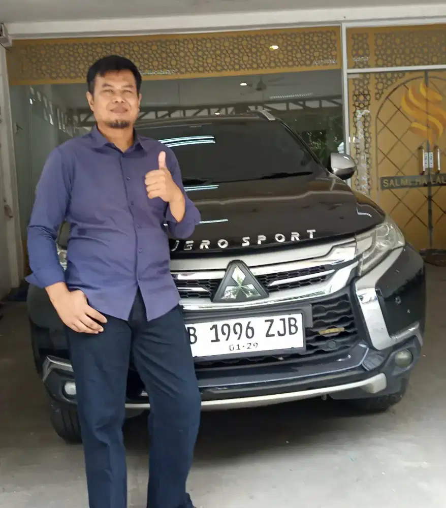 Saya cari pekerjaan sebagai driver.