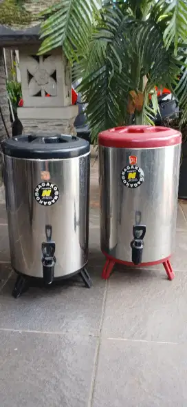 Thermos Air Panas dan Dingin, Ukuran 7 Liter, Kondisi Normal