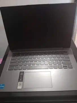 Lenovo IdeaPad Slim 3 14IAU7  core i3 gen 1215  8/512  beli April 2025