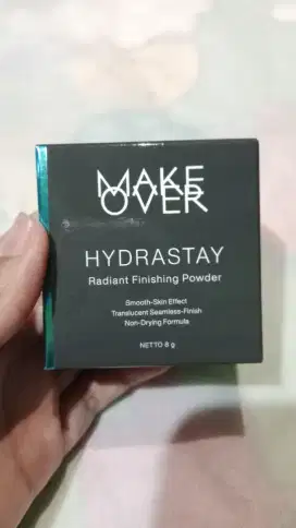 LOOSE POWDER MAKEOVER HYDRASTAY