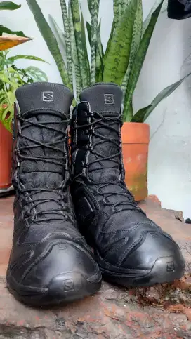 Sepatu SALOMON TACTICAL 44