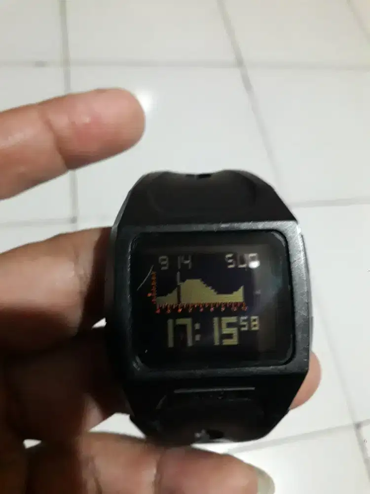 Jam tangan Nixon Lodown